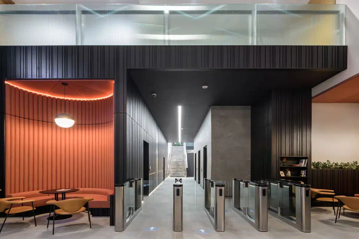 piccadilly gardens office fit out