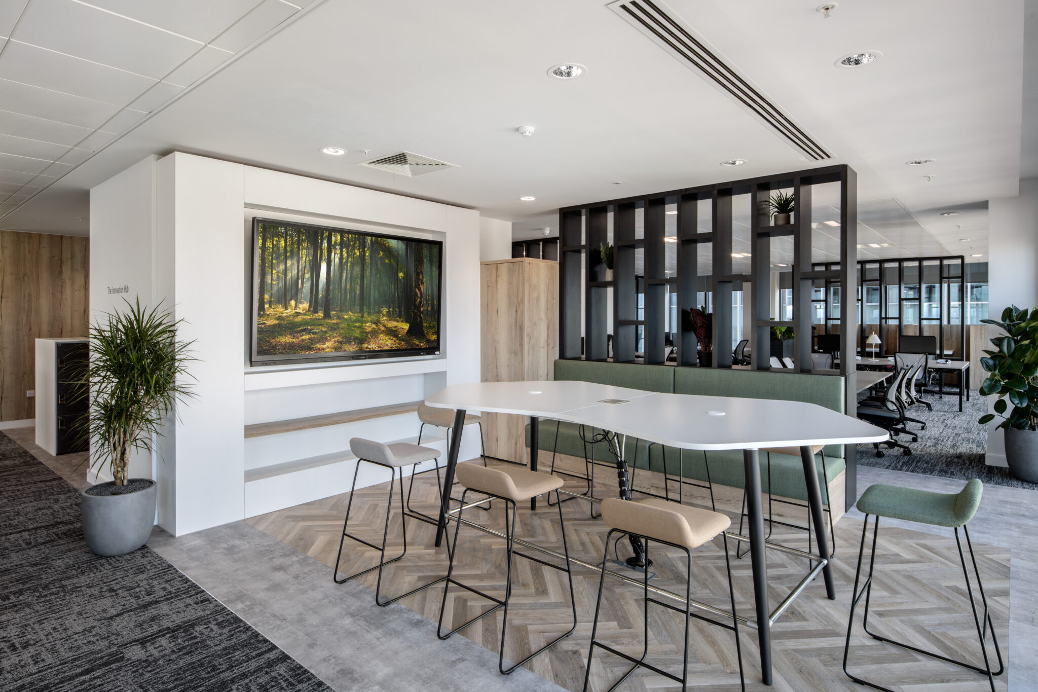 manchester office fit out for Grant Thornton