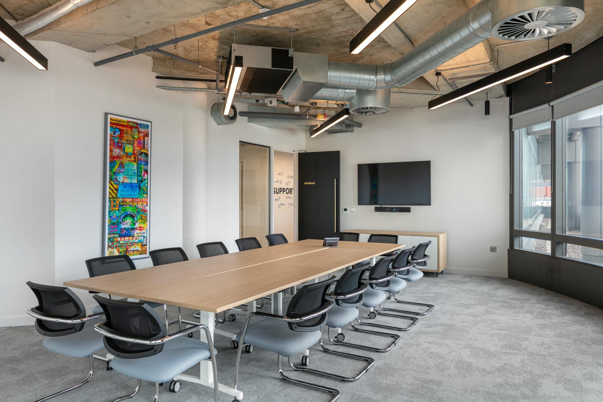 Collaborative meeting room space design