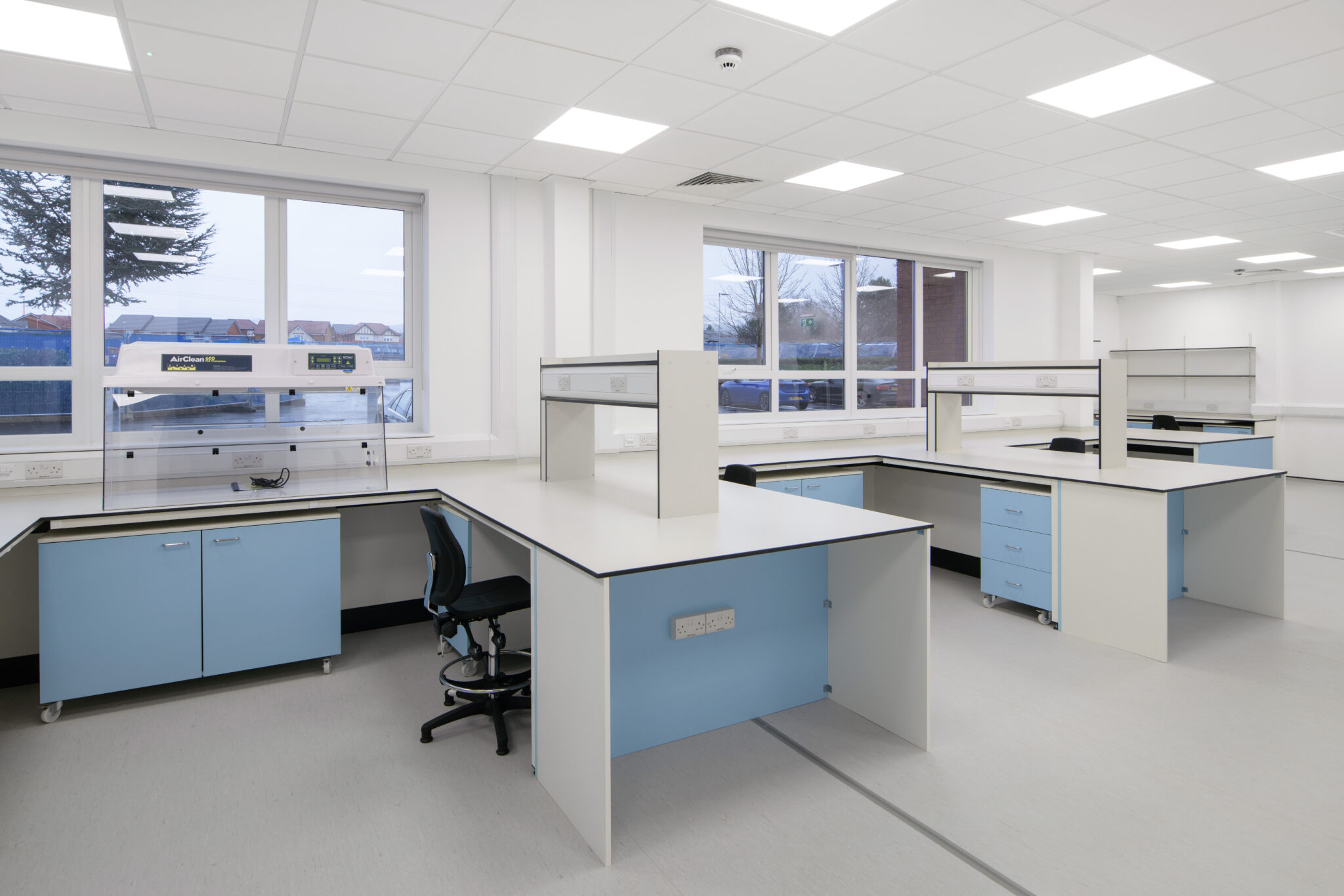 Macclesfield laboratory fit out by adt workplace