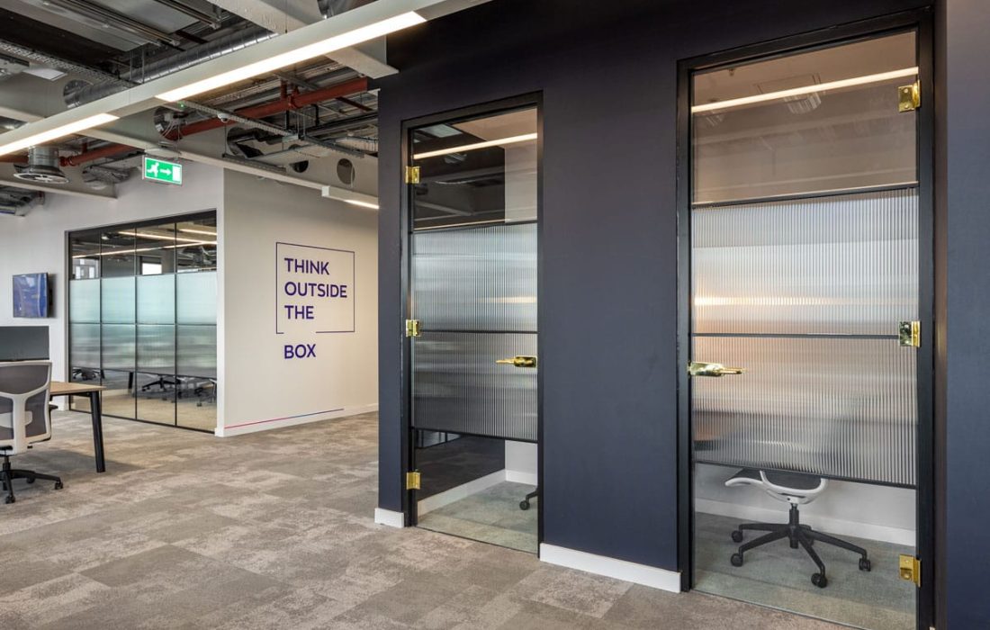 Ergonomic workplace design autocab