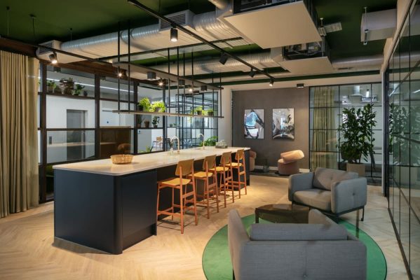 Manchester Trinity fit out for Swiss Life